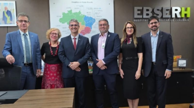 hujb reuniao hu brasil 04 2026